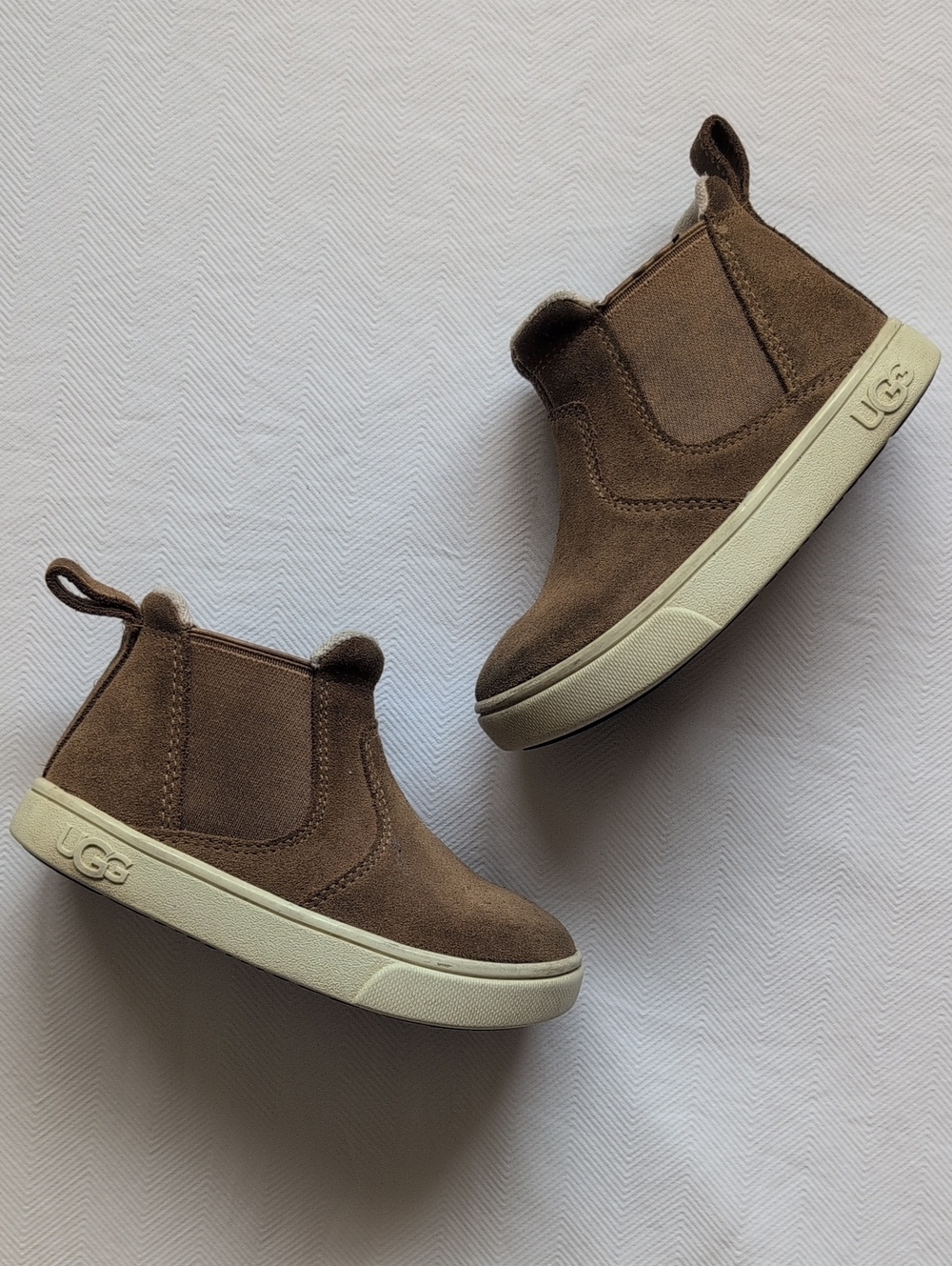 UGG Toddler Hamden Chestnut Suede Slip On Sneaker Boots Size 8